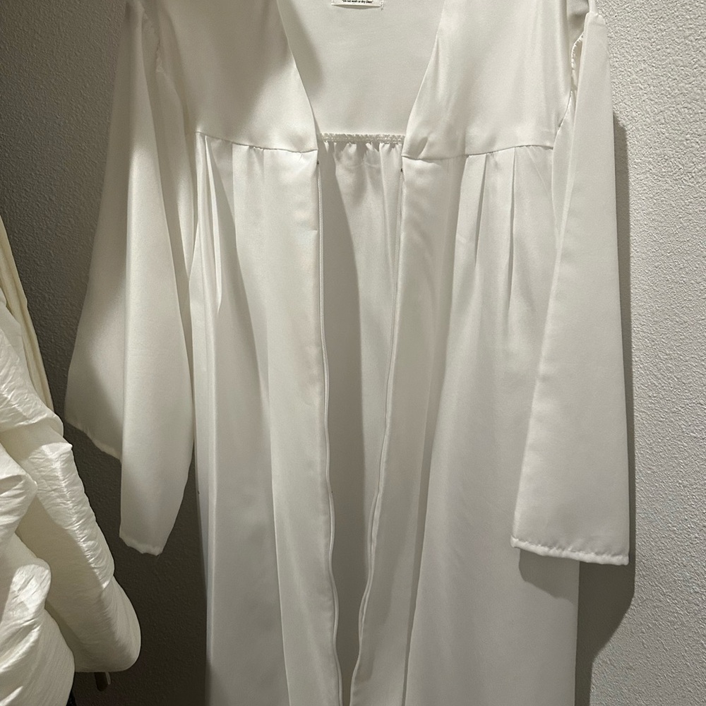 White Graduation Gown - Picture 3 of 6
